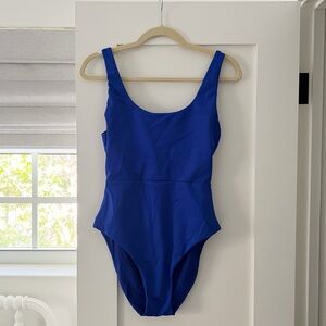 Left on Friday Double Scoop Suit